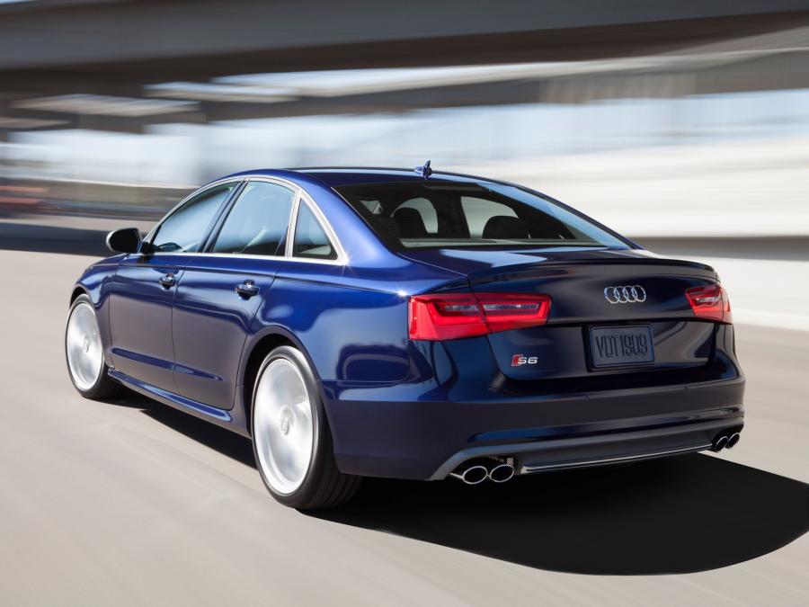  Audi S6 Sedan (4G, C7) 2012 года  (NA) (фото 2 из 10)